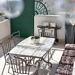 Apartman Mana 5 *
